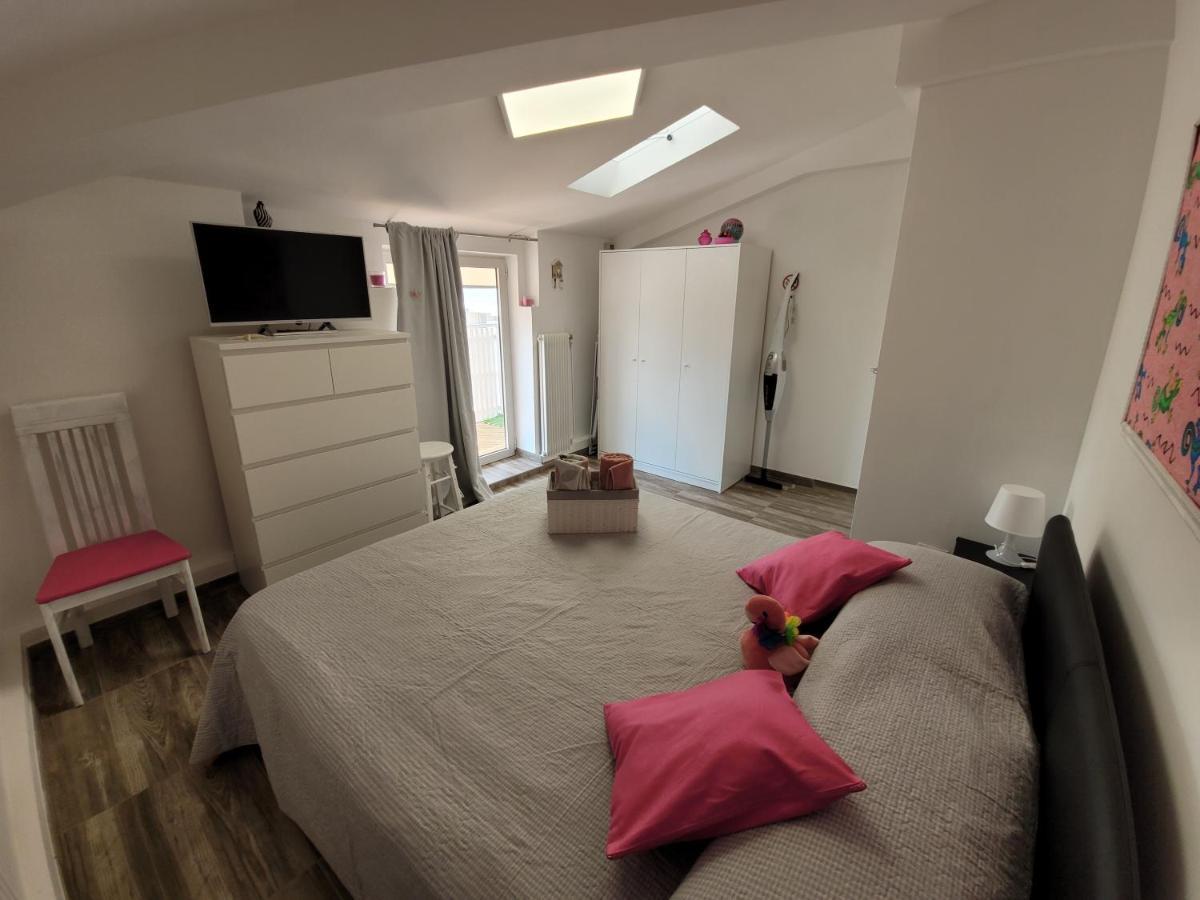 Villa Sonia Apartment & Rooms Lignano Sabbiadoro Exterior foto